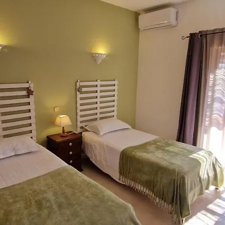 ゲストハウス Casa Rosa Montes Luz