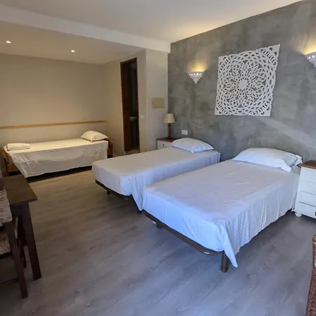 Pensión Casa Rosa Montes 4*