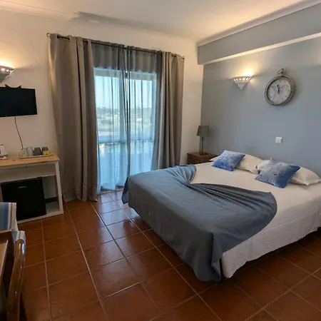 Casa Rosa Montes Pensión 4*