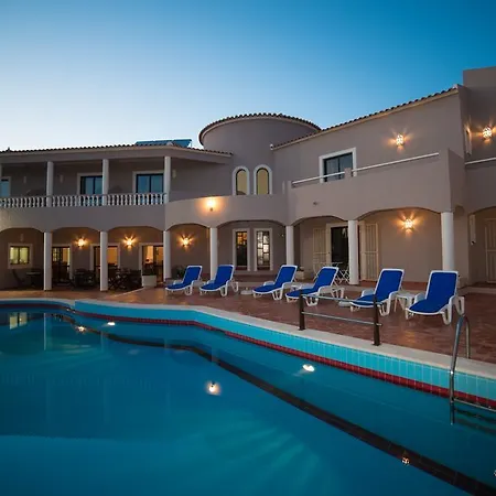 Casa Rosa Montes 4*