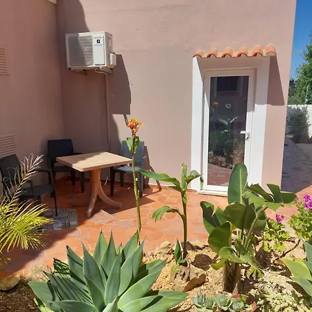 Casa Rosa Montes Luz